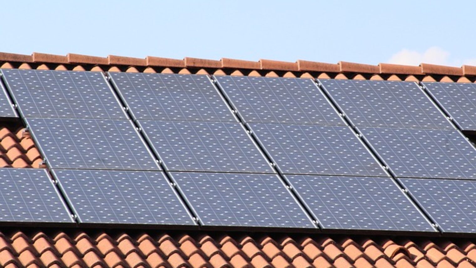 solar-panels-1273129_640