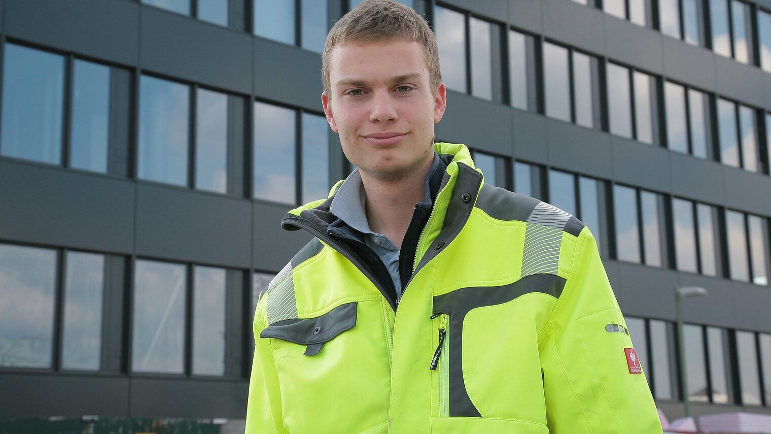 Sorgfältig und verantwortungsbewusst erledigt Tim Kittelmann seine Aufgaben. Der 18-Jährige aus Zeuthen hat den Sprung ins Handwerk gewagt und sich für eine Ausbildung zum Elektroniker, Fachrichtung Energie- und Gebäudetechnik, entschieden. Die Handwerkskammer Cottbus ehrt ihn mit dem Titel Lehrling des Monats