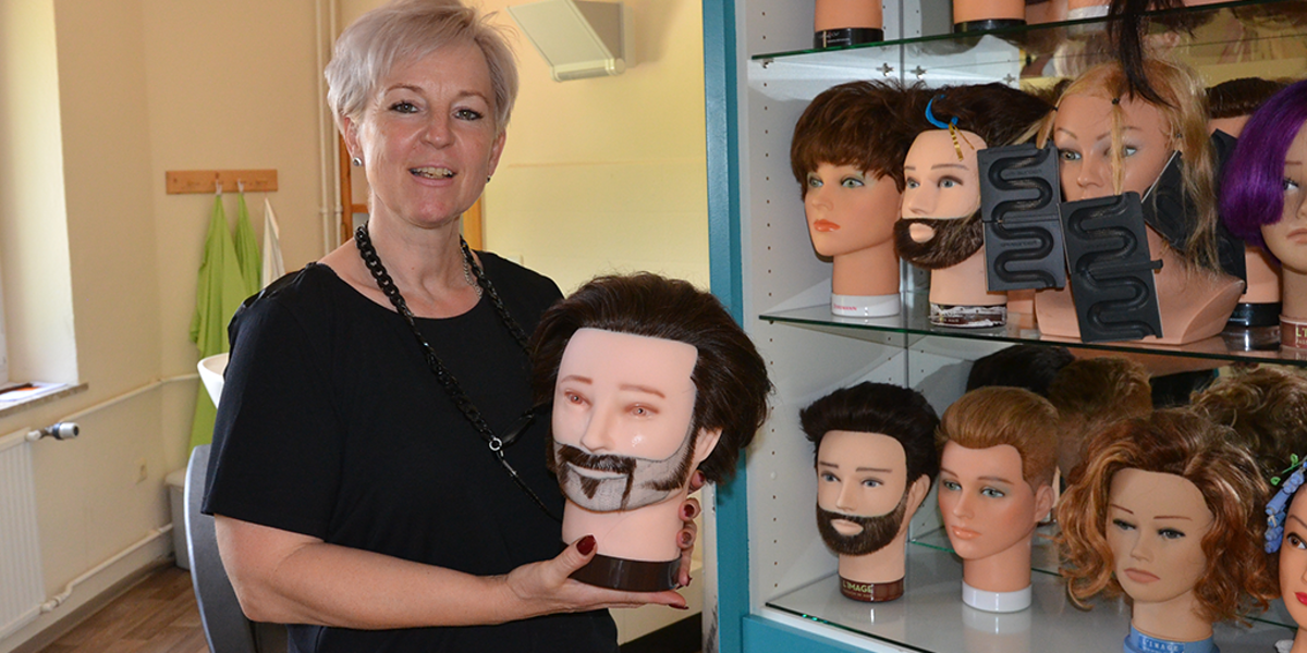 Als Innungsobermeisterin will Anja Schultka junge Menschen für das Friseurhandwerk begeistern und die Qualität der Berufsausbildung sichern