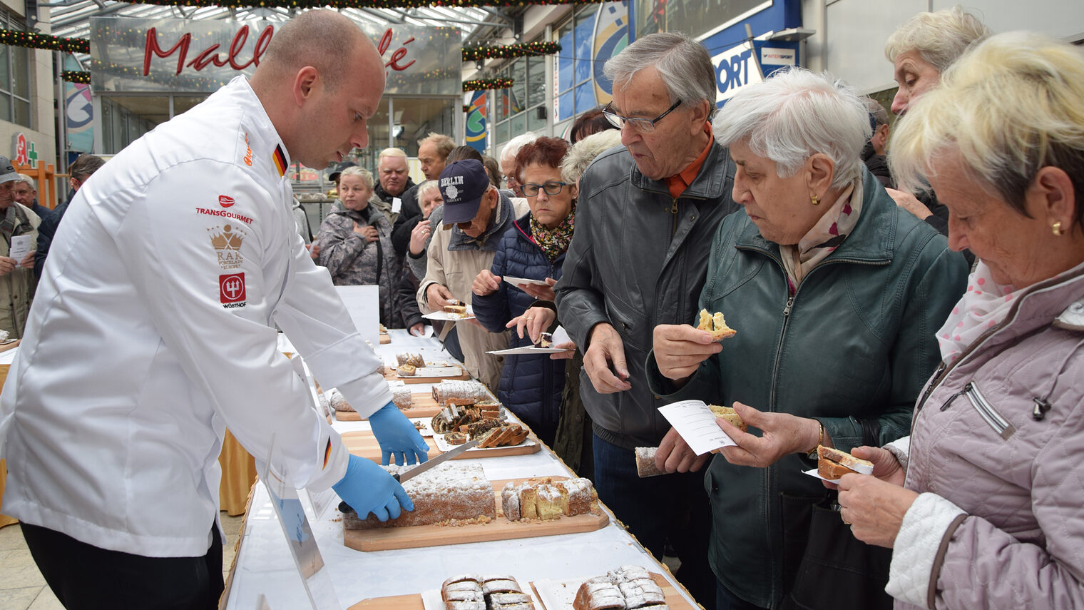 Erster Platz für den Publikumsstollen 2022 geht an die Konditorei Klinkmüller nach Luckau