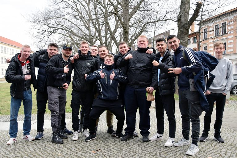 Gymnasium Plus Handwerk 2023 mit Bildungsministerin