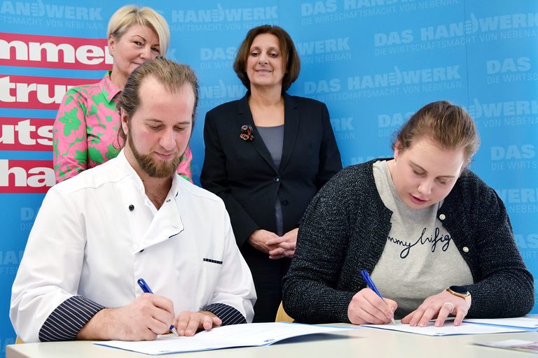 Gymnasium Plus Handwerk 2023 mit Bildungsministerin