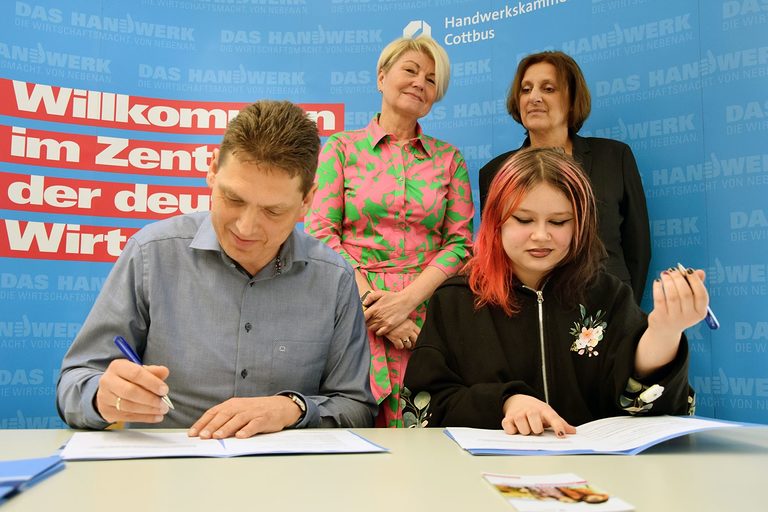 Gymnasium Plus Handwerk 2023 mit Bildungsministerin