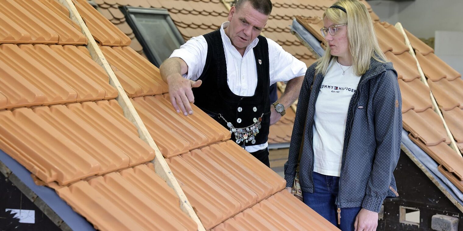 Dachdecker Start Ausbildung Landesausbildungszentrum