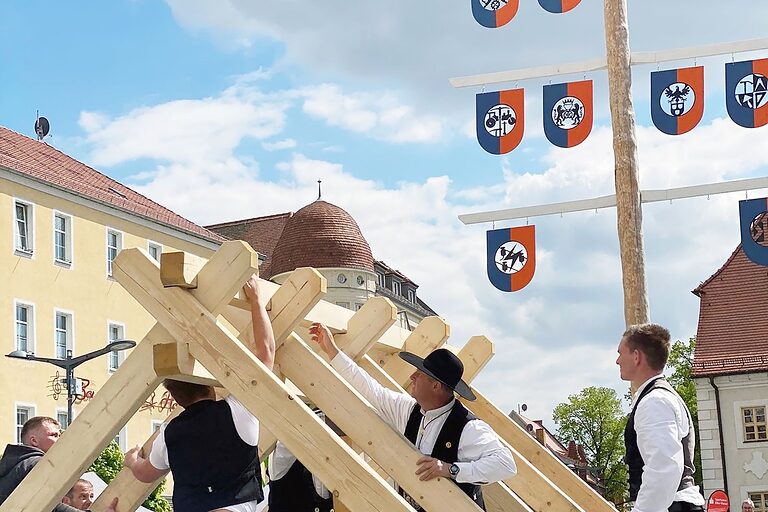 Maibaumaufstellen Finsterwalde