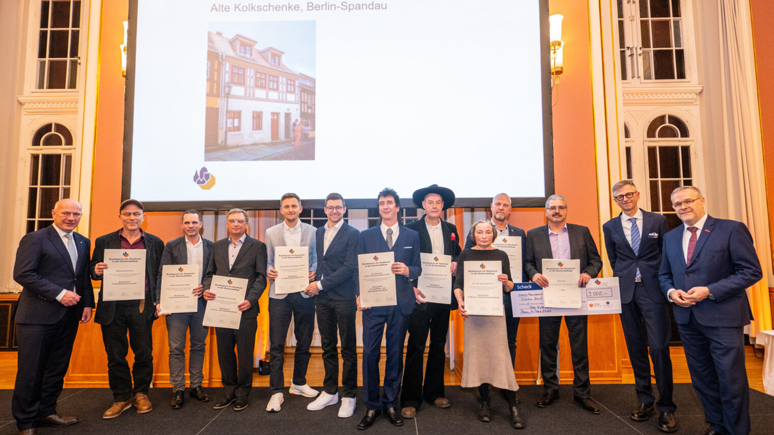 Preisverleihung des Bundespreis für Handwerk in der Denkmalpflege 2024 im Roten Rathaus in Berlin - Mitte