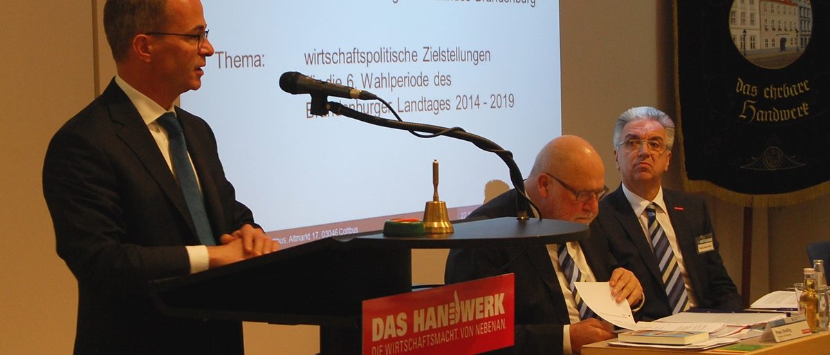 Wirtschaftsminister Albrecht Gerber bei der Vollversammlung 2014