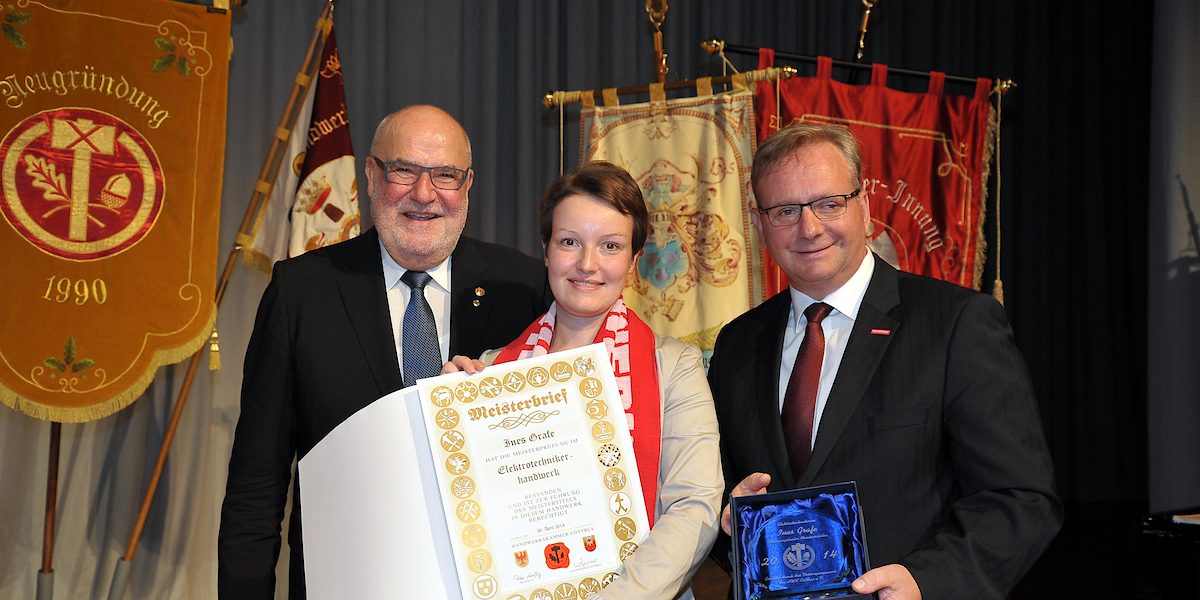 Titelbild Geschäftsbericht 2014