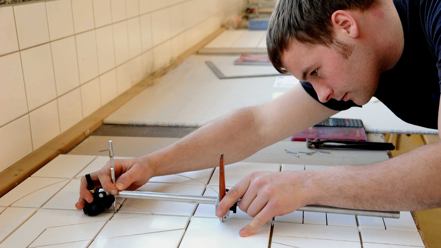 Fliesen-, Platten- und Mosaikleger