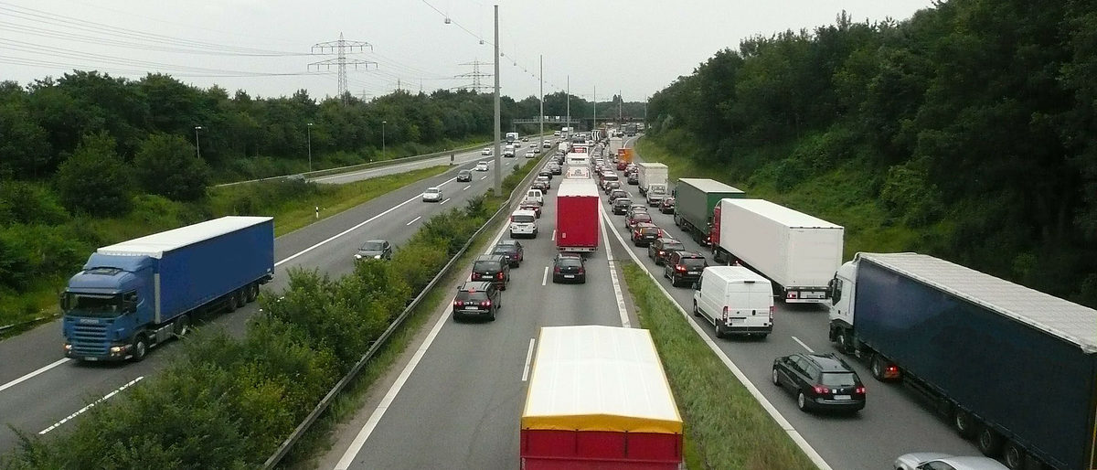 Verkehr LKW Autobahn Fahrtenschreiber