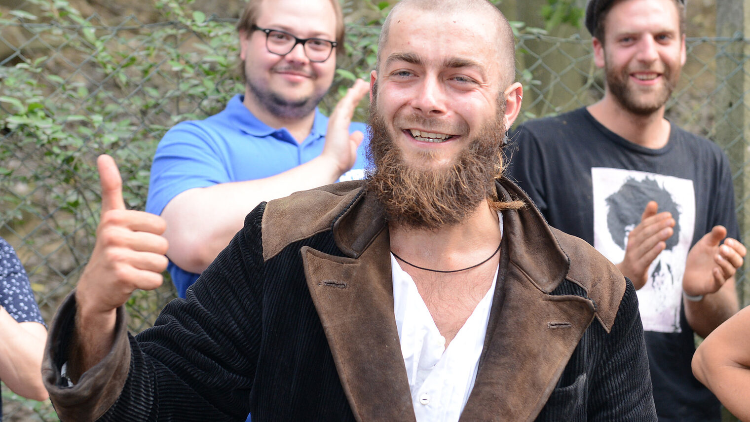 Tischler Robin Hentzschel kehrt von der Walz zurück