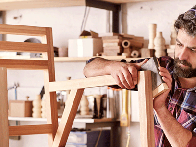 Tischler baut einen Stuhl,Tischler,Möbelbau,Holzverarbeitung,Meisterschule