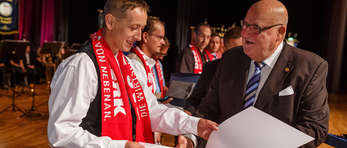 Geschäftsbericht 2015