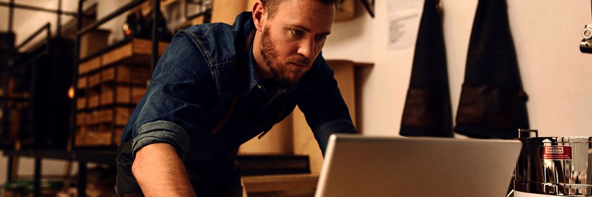 Handwerker am PC,Kaufmännsich,Weiterbildung