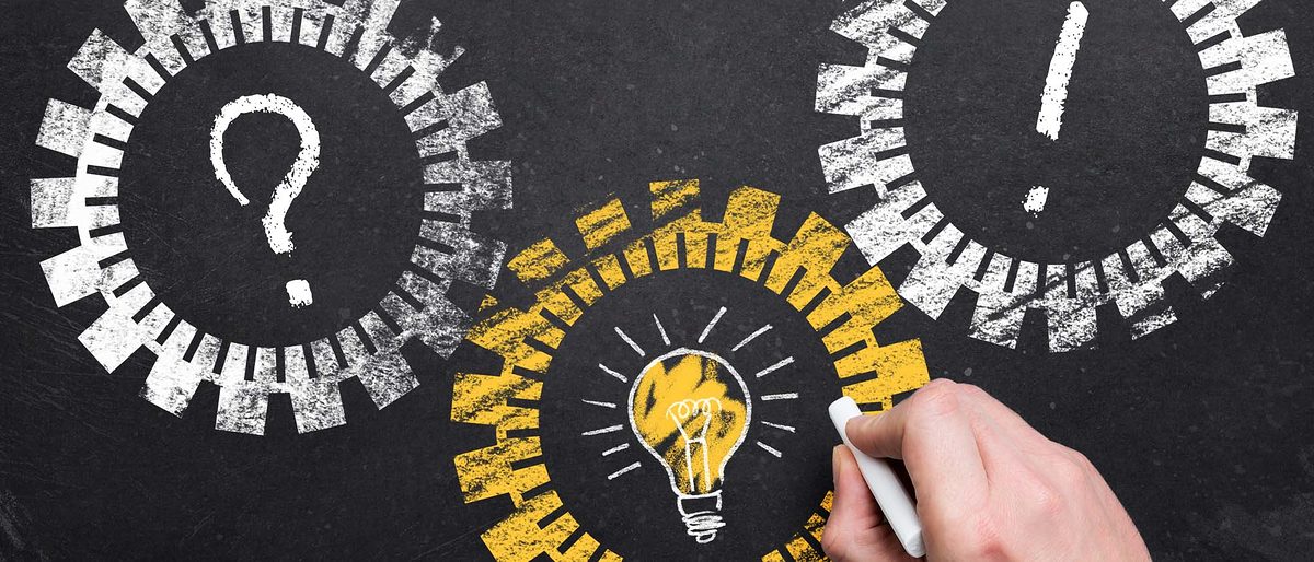 fragezeichen, handeln, problem, strategie, ziele, lsung, idee, karriere, job, glhbirne, symbol, kreativitt, herausforderung, ausrufezeichen, zahnrad, problemlsung, berwinden, system, antrieb, ergebnis, zahnrder, getriebe, maschine, arbeit, bildung, wissen, brainstorming, plan, planung, leistung, erfolg, analyse, geschft, wirtschaft, ideen, kreativ, arbeiten, intelligenz, mglichkeiten, success, business, erfolgreich, mensch, beratung, kreide, kreidetafel, erfahrung, hilfe, hand, mann