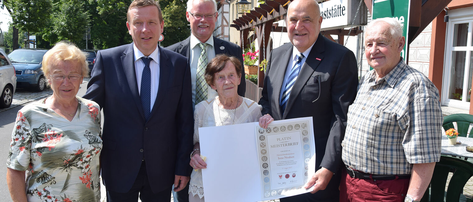 Platin-Meisterbrief für Irene Neubert