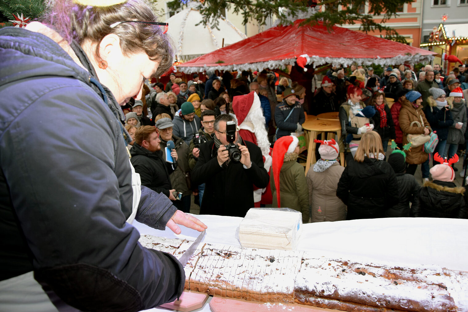 Stollenanschnitt Weihnachtsmarkt 2018