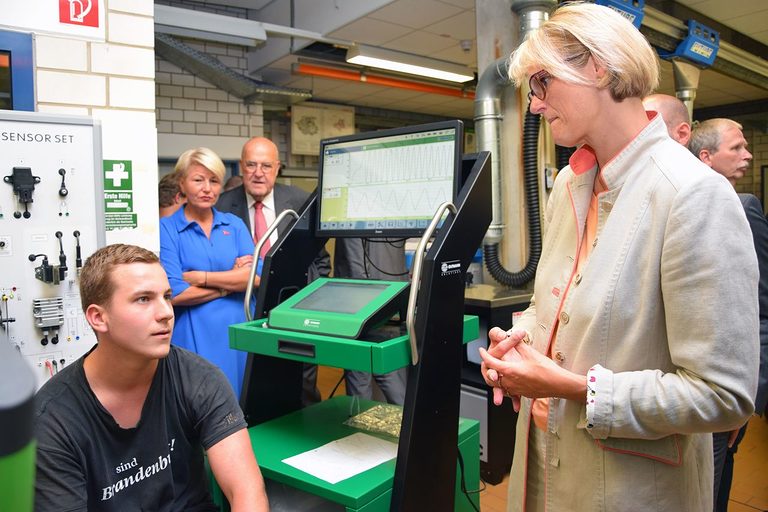 Bundesbildungsministerin Anja Karliczek im BTZ 2019