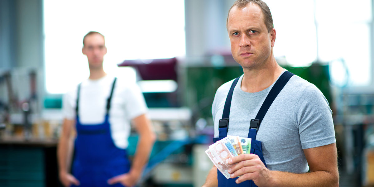 Handwerker mit Geld