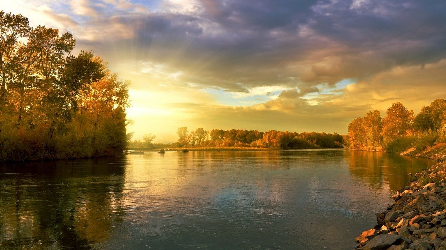 Fluss Überschwemmungsgebiete