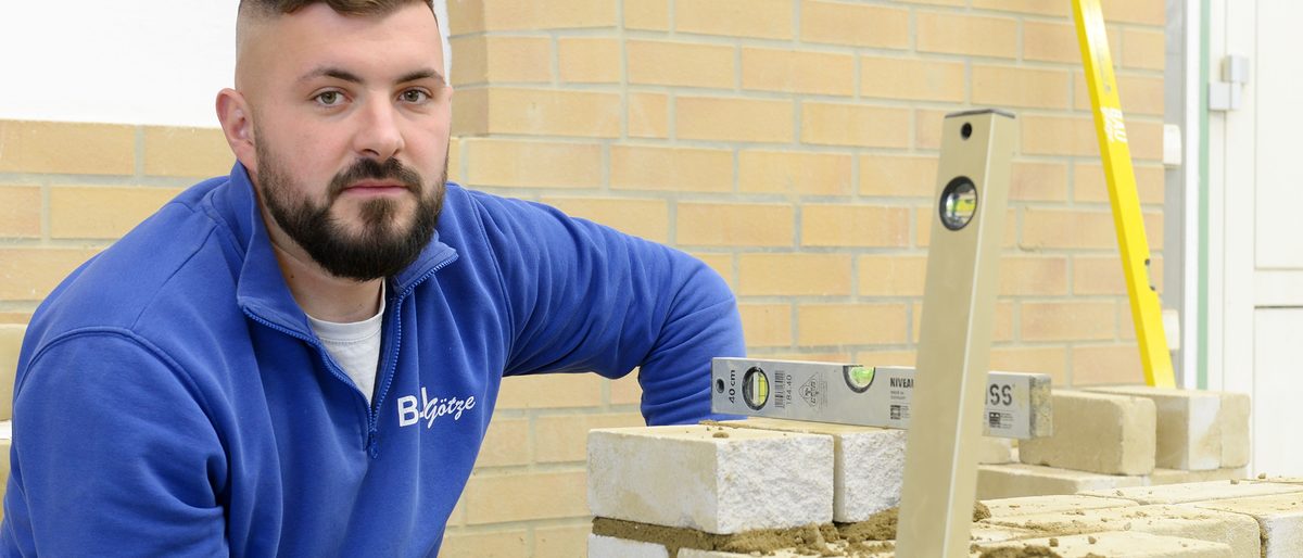 Meisterschüler Maurer Frank Götze Lehrbauhof der Handwerkskammer Cottbus