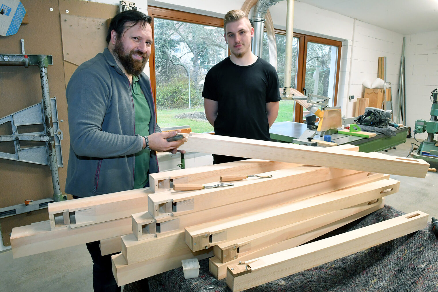 Bundessieger im Leistungswettbewerb des Deutschen Handwerks Damian Schütze (23) beim Mitteldeutschen Orgelbau A. Voigt GmbH - Orgelbaumeister Axel Thomaß (36) und Damian Schütze (23) Schlagwort(e): Dr. Markus Voigt Orgelbau Bad Liebenwerda, Bundessieger im Leistungswettbewerb des Deutschen Handwerks Dami