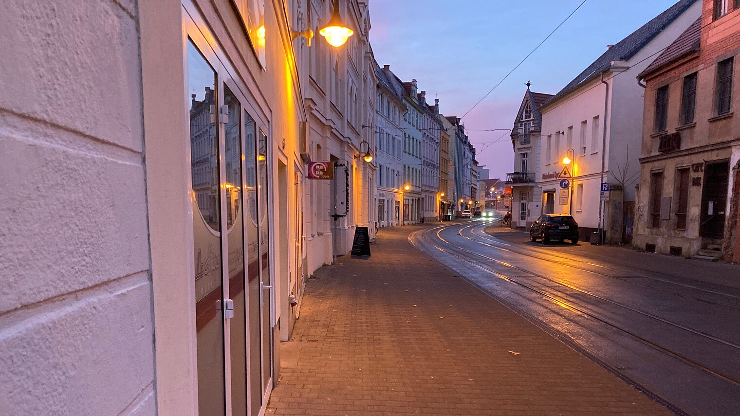 Symbolfoto leere Ebertstraße Cottbus