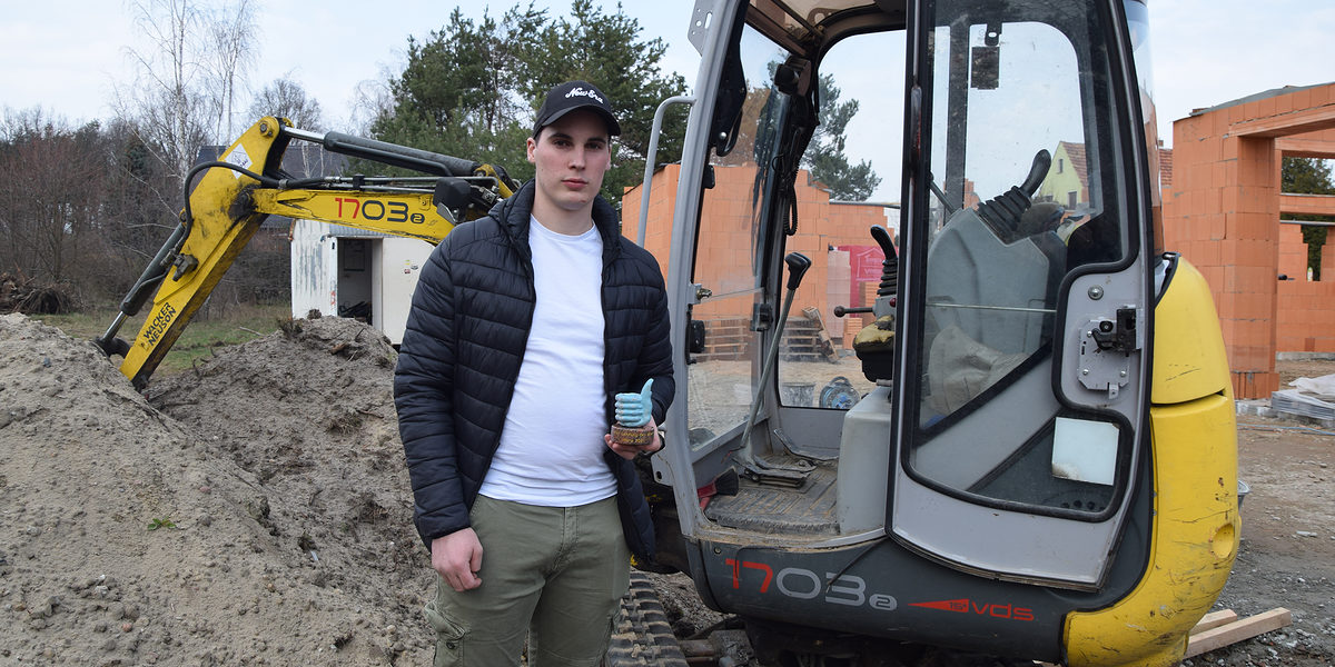 Fabian Triebeneck Minibagger Lehrling des Monats März